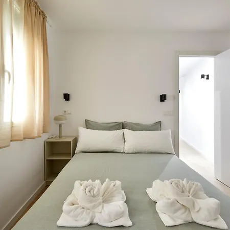 17 Next To El Molino Апартаменты Барселона