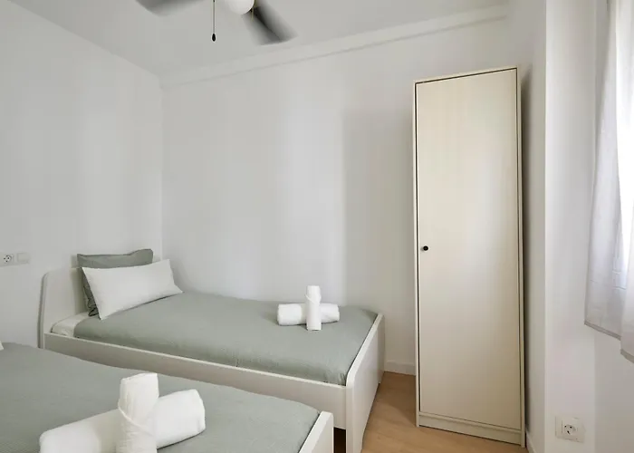 Apartamento 17 Next To El Molino Barcelona